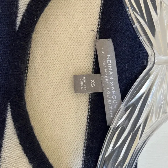 Neiman Marcus Black and White Striped Sweater - Picture 2 of 6